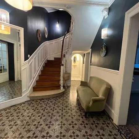 Feriehus Demeure La Belle Epoque, Sauna Et Billard Francais Châlons-en-Champagne