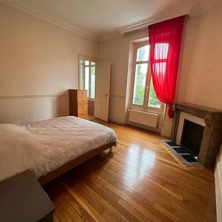 Feriehus Demeure La Belle Epoque, Sauna Et Billard Francais Châlons-en-Champagne